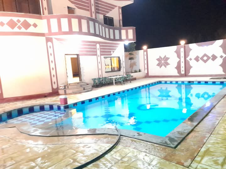 للبيع فيلا طابقين 750 متر  تجمع مزارع ريف دمشق الحرجلة