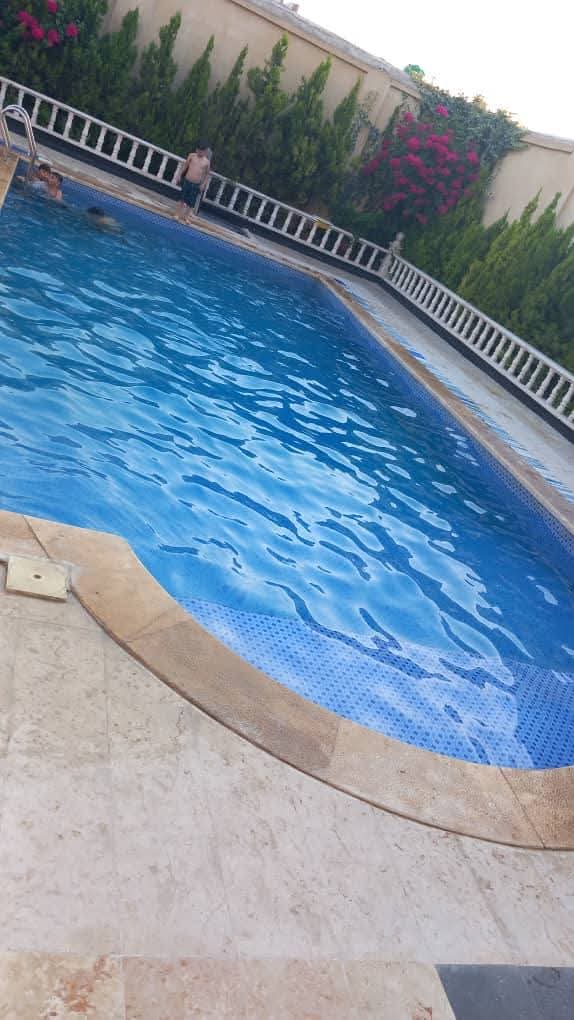 للأجار اليومي مزرعة مجهزة بالكامل/ حماه طريق حمص مقابل مطعم سيزر 