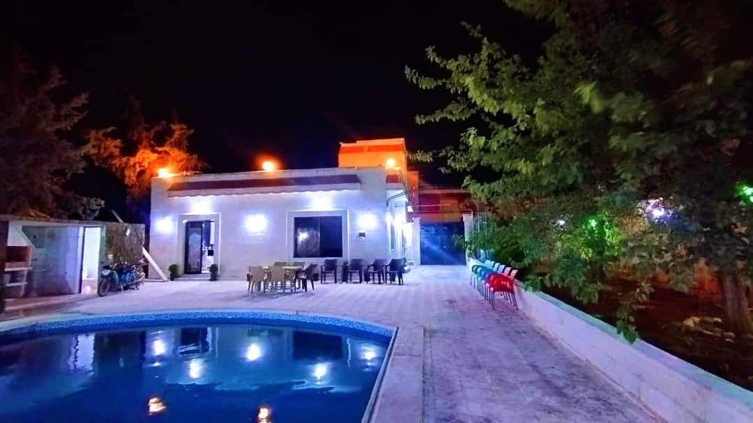 للبيع مزرعة بحلب خان العسل 600 متر 3 غرف مسبح كهربا 
