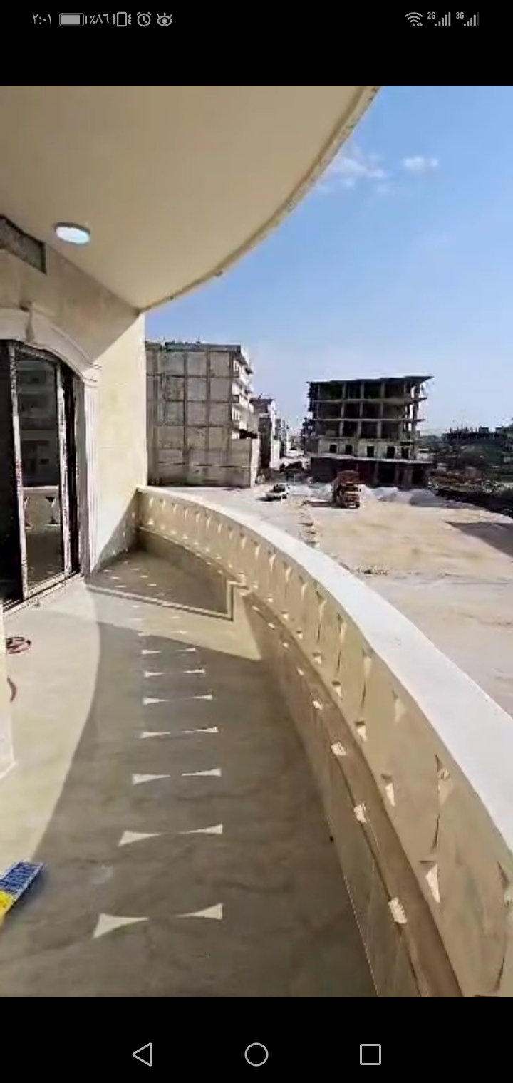للبيع شقة ملكي ط اول 3 غرف و منافع+برندات عالداير/الدانا شارع النخيل 