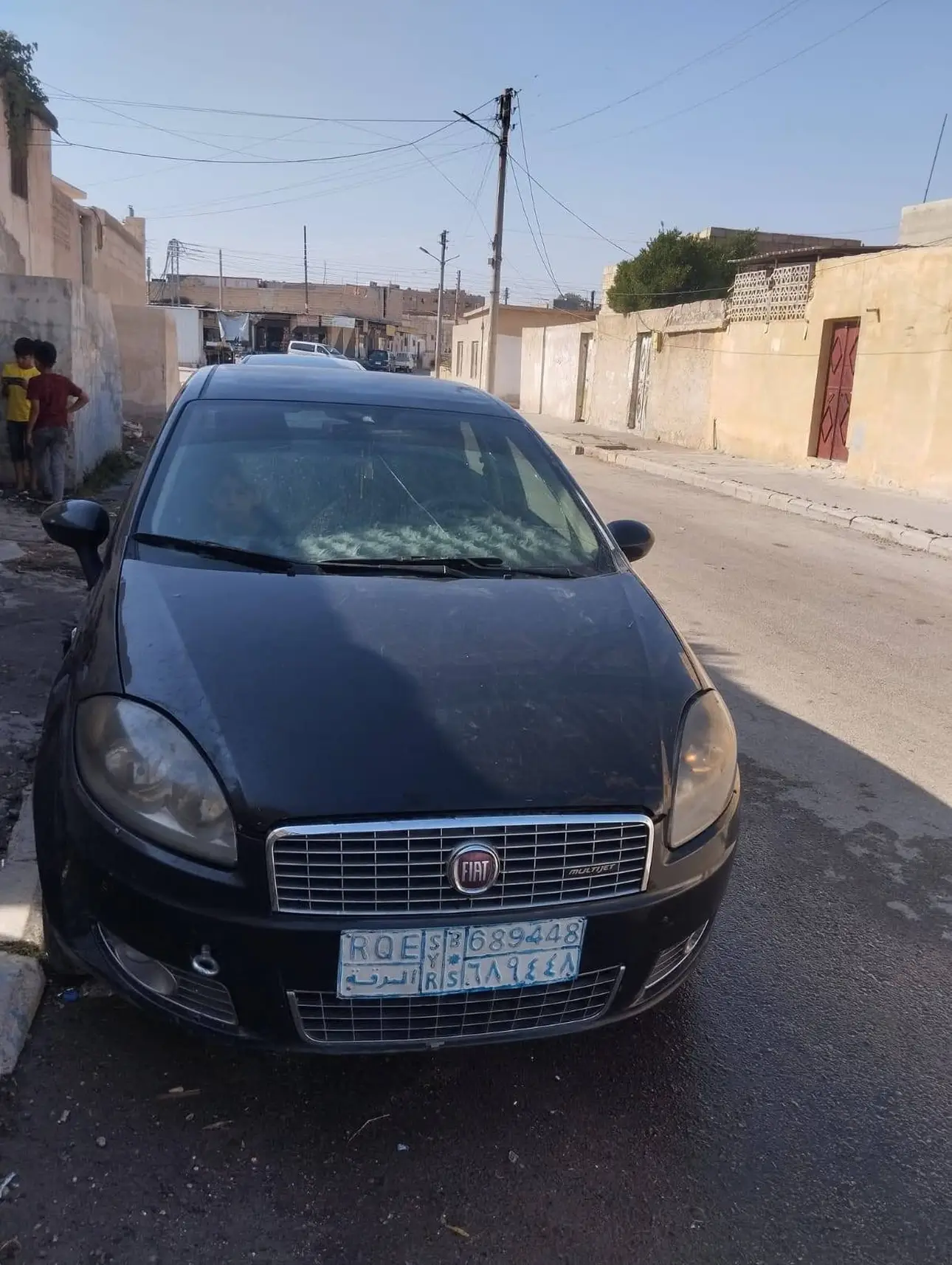 سيارة فيات لينيا موديل 2000 للبيع بالرقة بسعر 2300$