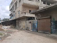 للبيع مستودعات مع مكاتب عدد/2/في سقوبين 