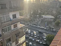 للبيع شقه في المزه طريق الجلاء خلف القصرالعدلي طابق ٧ 