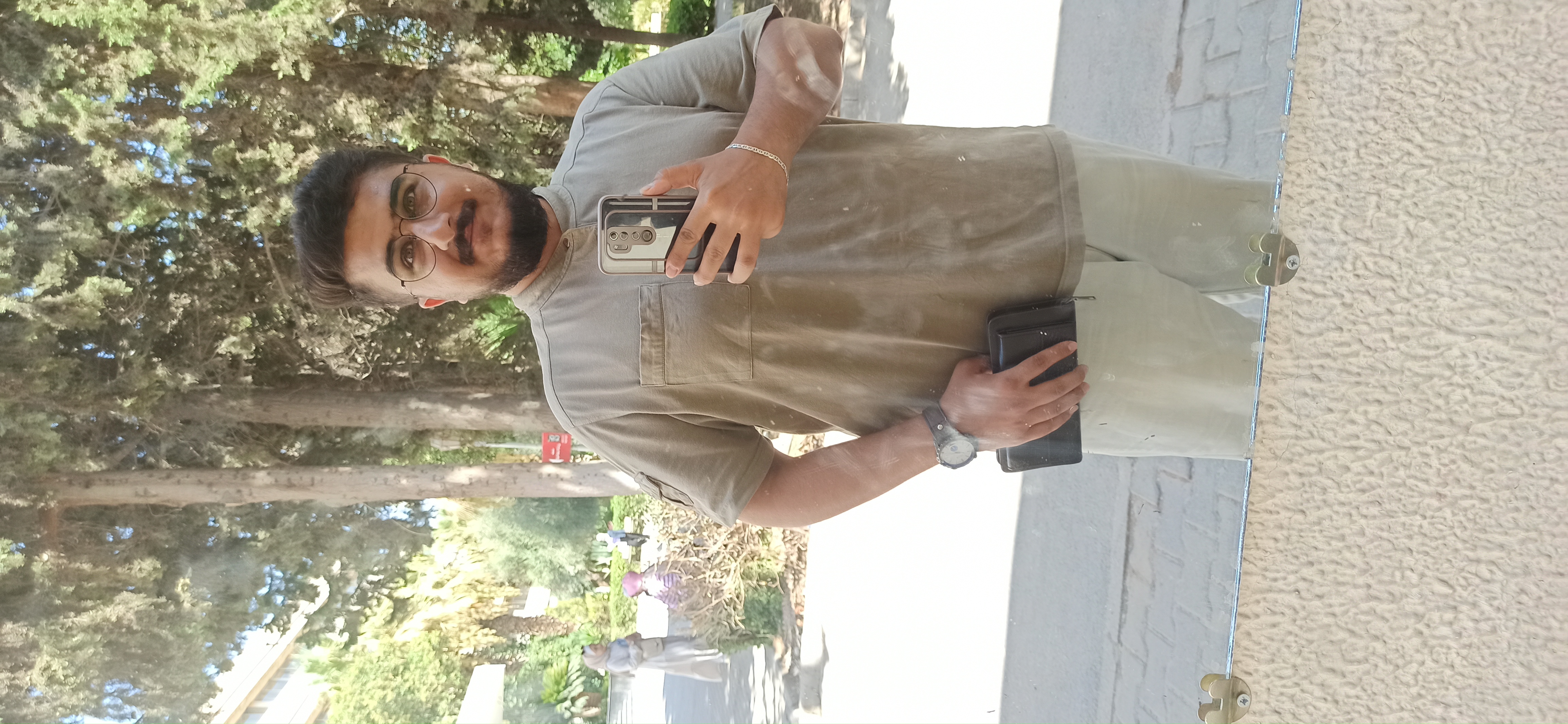 مجد العبو Cover