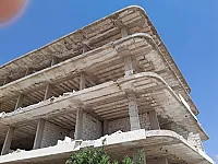 شقة سكنية للبيع في عندان 90م²، 3 غرف وصالة عالعضم