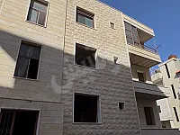 للبيع شقة في مشتى الحلو تبعد عن الساحة العامة 50 م