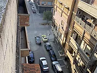 شقة سكنية مع السطح للبيع بحي الحمرا مساحة 200 متر او حسب المشاهدة