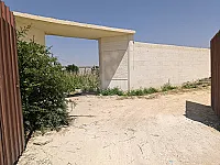 للبيع أرض زراعية بشكل مستعجل ويوجد بازار للراغبين.