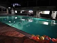 منشأة سياحية للبيع في مشتى الحلو مع مسبحين وصالة أفراح