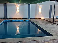 للبيع مزرعة مساحة ٧٠٠متر