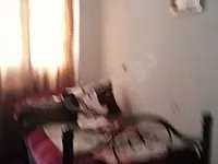 شقة طابق تاني حي الورود مساحة 75 متر  3 غرف وبرندا