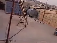 للبيع في اطمة: بيت 3 غرف وصالون بمطبخ إيطالي