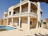 للبيع مزرعه بجمعيه الكهرباء الثانيه