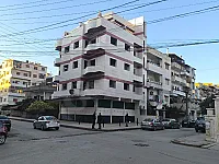 بيع بناء 5 طوابق في مركز جبلة - 825 م² مع مصعد