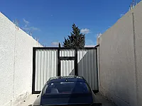 ارض زراعية مساحة ٤٠ دلم مسورة عل داير مع بوابة