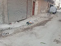 الشقة جاهزة للسكن عشارعين معها محلين عالعضم مساحة ٥٤ متر