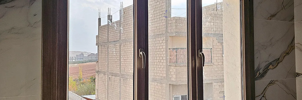 بلا حدود  Cover