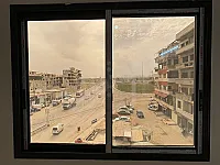 موقع مميز جداً واطلالة مفتوحة على الجسر والمتحلق للبيع في زملكا