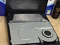 Ps4 slim مختوم اوبن بوكس غير مستعمل كل جهاز يحتوي قبضة اورجينال 