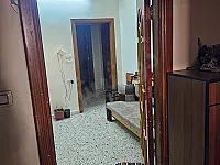 للبيع شقة بحي الكرامة مقابل الرناوي مساحة 180 متر 