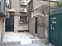 للبيع منزل بالروضة جادة الزهراوي له ٣ مداخل يصلح سكني وتجاري