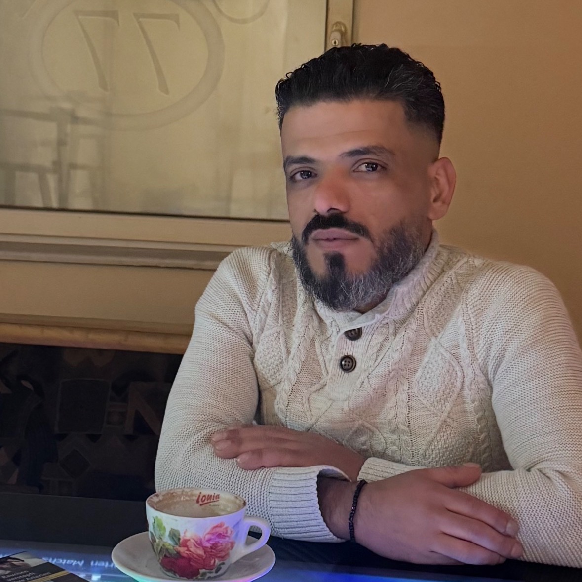 عثمان عثمان 
