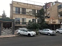 للبيع بناء كامل مزة فيلات شرقية مركز المأمون سابقاً