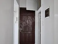 شقة للبيع في العزيزيه بحلب - 3 غرف وصالة، طابق 2