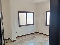 للبيع شقه اطلاله بحريه مدينة جبله