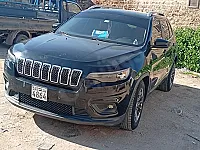 جيب شيروكي ٢٠١٩ اسود 