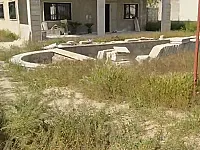 للبيع مزرعة حرستا القنطرا قريبا من لخدمة اكتر من نص كسوا مجمع فلل