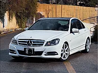 مرسيدس C300 نظيفة 