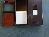 Samsung Galaxy Z Flip 5 مستعمل أبيض بحالة جيدة 