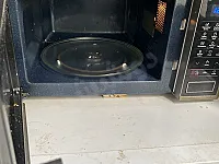 ميكروويف سامسونج مستعمل بحالة ممتازة