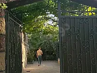 مزرعة للبيع كفر بطنة طابو اخضر سكنية مخدمة ٦٥٠م بناء جاهز موقع👍