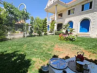 فيلا فاخرة للبيع في عقربا طريق المطار ، ريف دمشق - 2000 م²