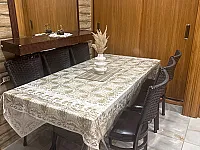 طاولة طعام 
