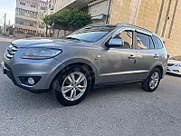 السيارة بحالة ممتازة جدا موديل 2010