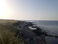 أرض سياحية راس البسيط ٥٢٠٠م طابو اخضر موقع رائع ومخدم