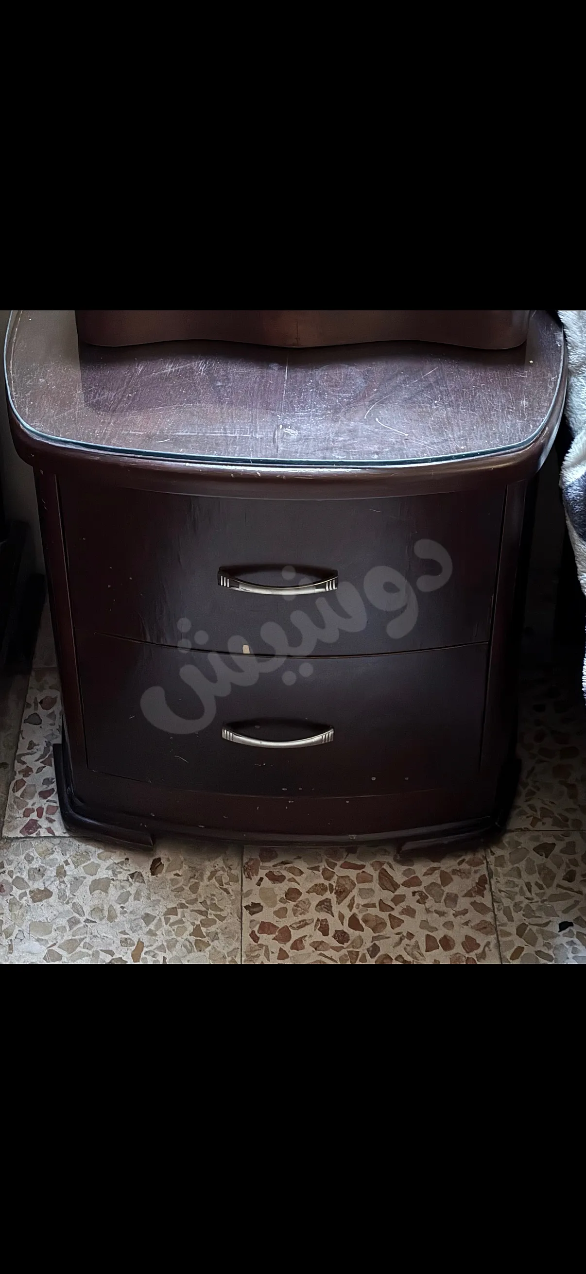 غرفة نوم مستعملة للبيع في السريان 650$ استعمال خفيف