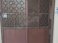 جبلة منطقة التضامن شارع الثانوية الصناعية  كل طابق شقة واحدة درج رخام 