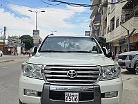 تويوتا لاند كروزر GXR 2011 مستعمل بحالة الوكالة - 26,000$