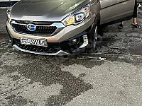 من الخارج زنار بويا من الداخل لايوجد  سياره اقتصاديه جدا 