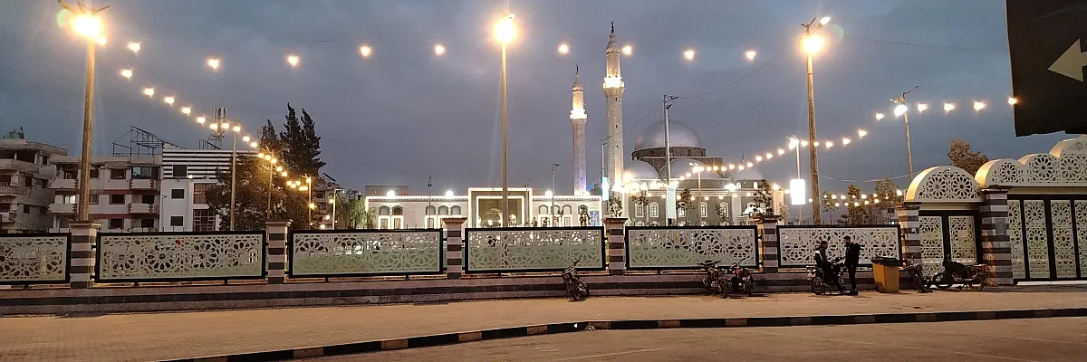 ابوآدم Cover
