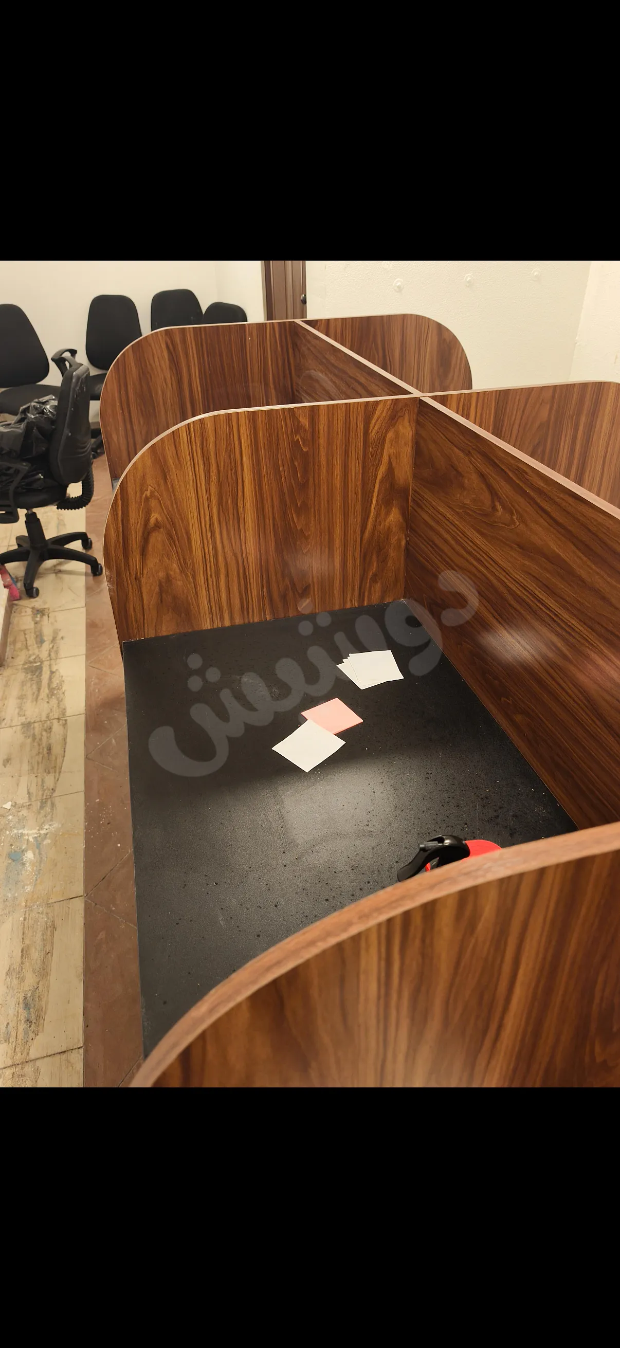 للبيع موبيليا مكتب شبه جديدة مستعملة شهر فقط