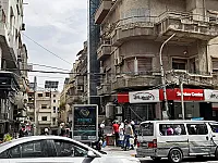 للبيع عيادة بالجسر الأبيض الطابق الأول في منطقة حيوية 