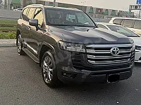 للباحثين عن مفخرة الأرض Toyota Land Cruiser 2025 GXR 