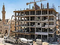 للبيع شقة طابق 3 و يوجد مصعد على الطاقة الشمسية 