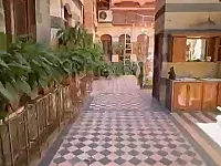 للبيع بيت عربي اثري بدمشق باب توما طابو اخضر ٣٠٠م مفروش كامل