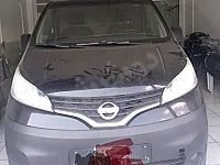 نيسان 2016 200 NV مستعملة للبيع وارد اوروبي